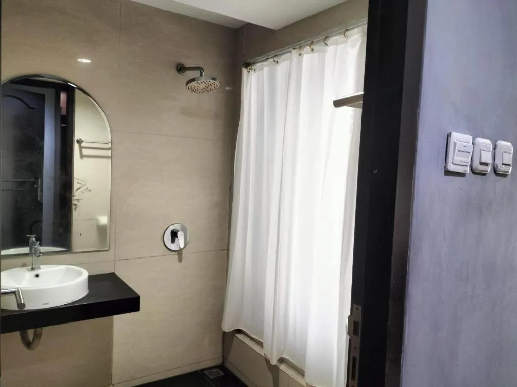 Rizen Premiere Hotel