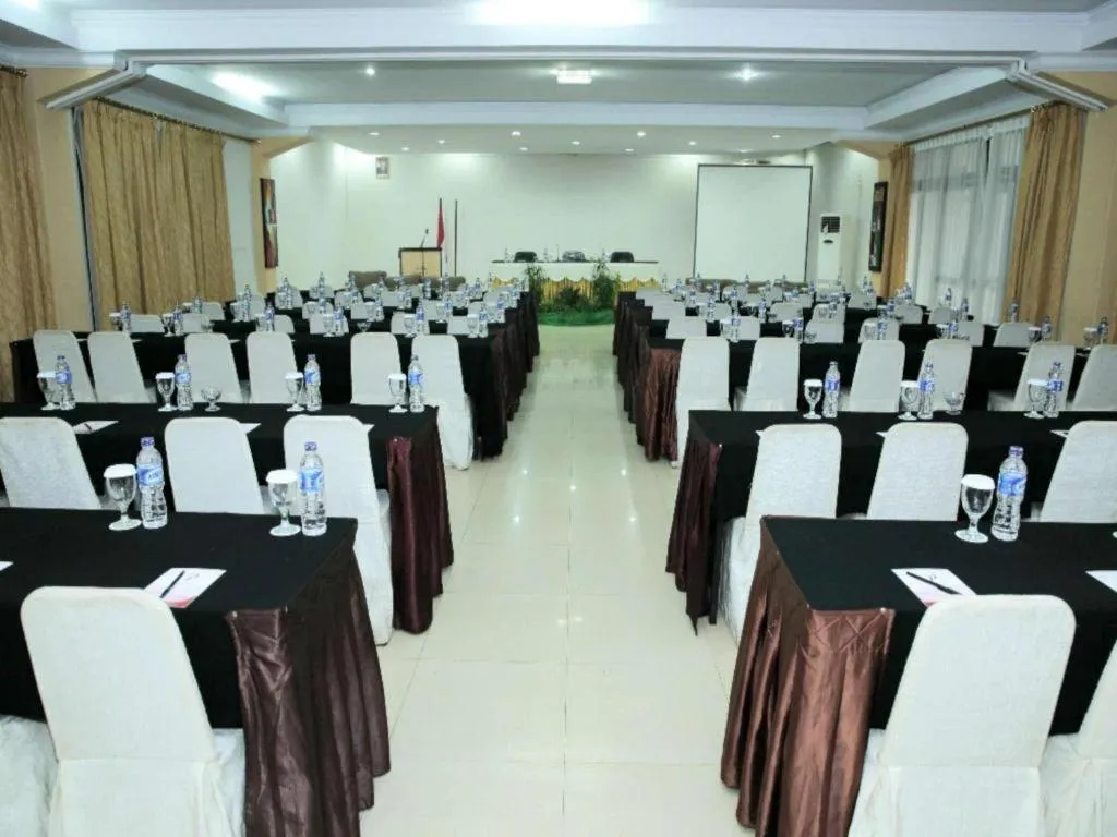 Rizen Premiere Hotel