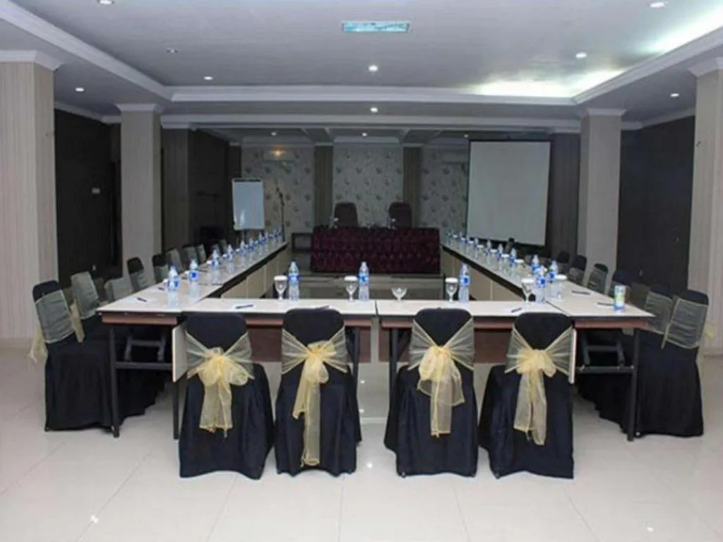 Rizen Premiere Hotel