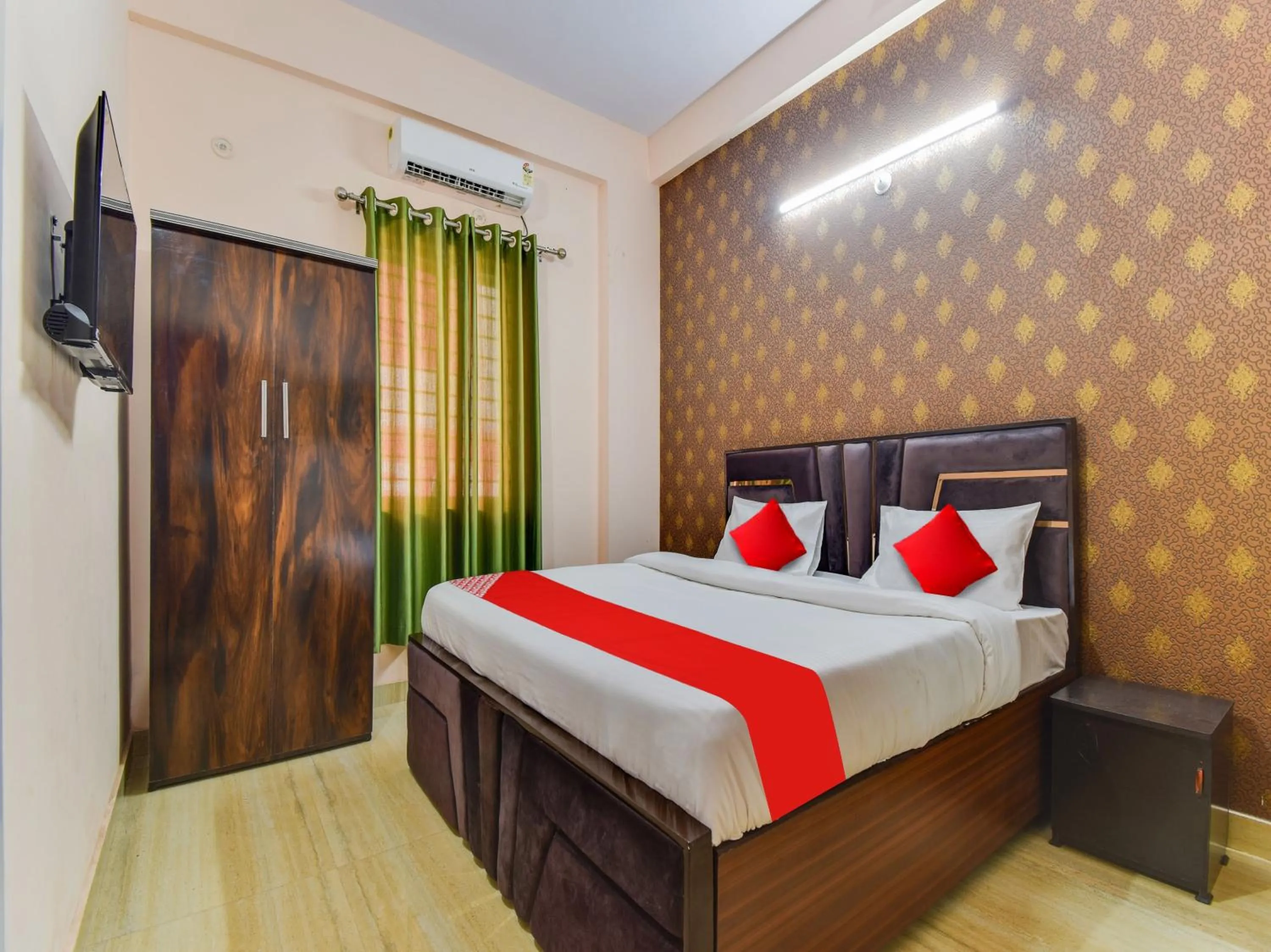 Bedroom in Hotel VRINDAVAN