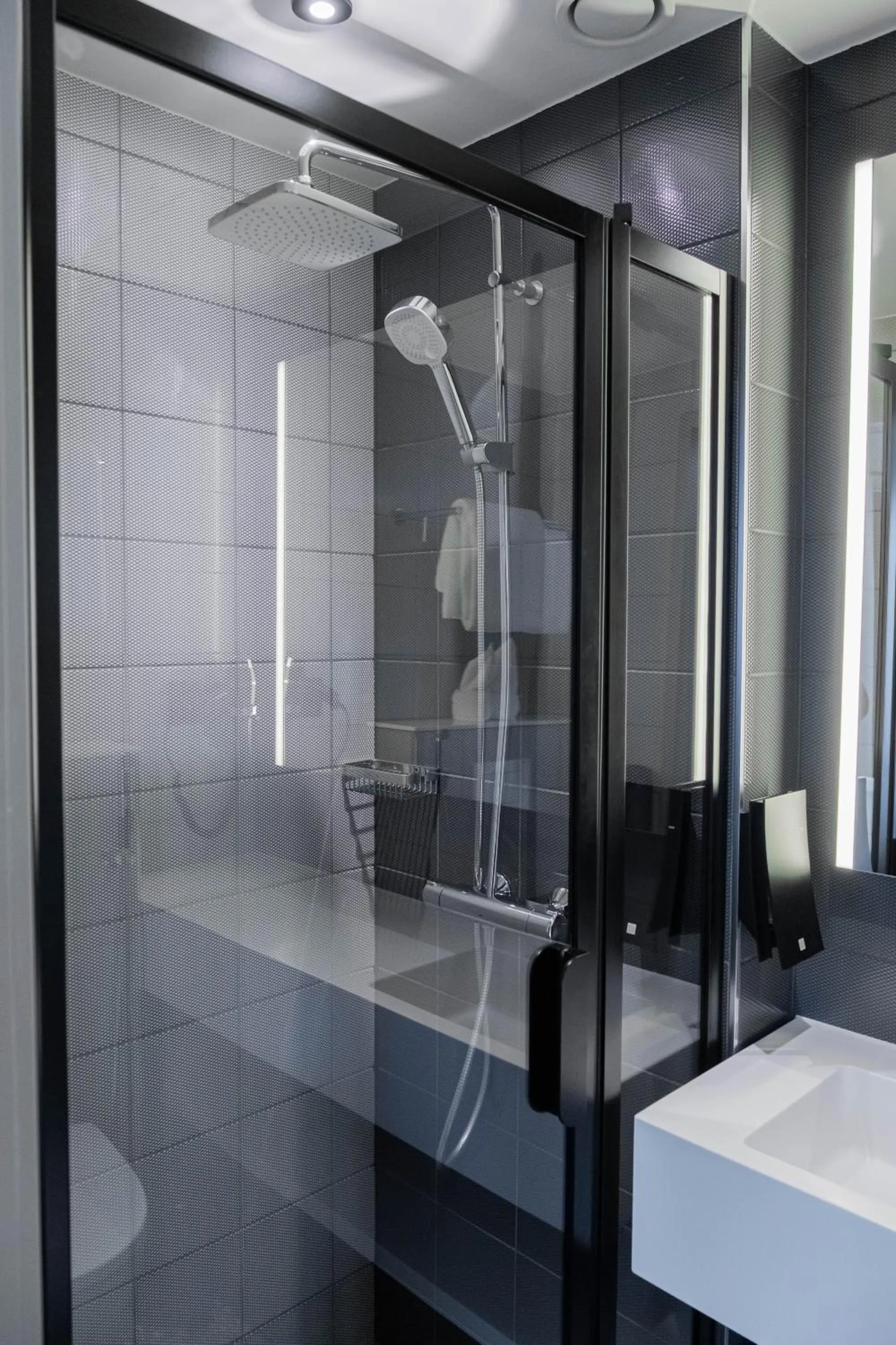 Bathroom in Citybox Helsinki