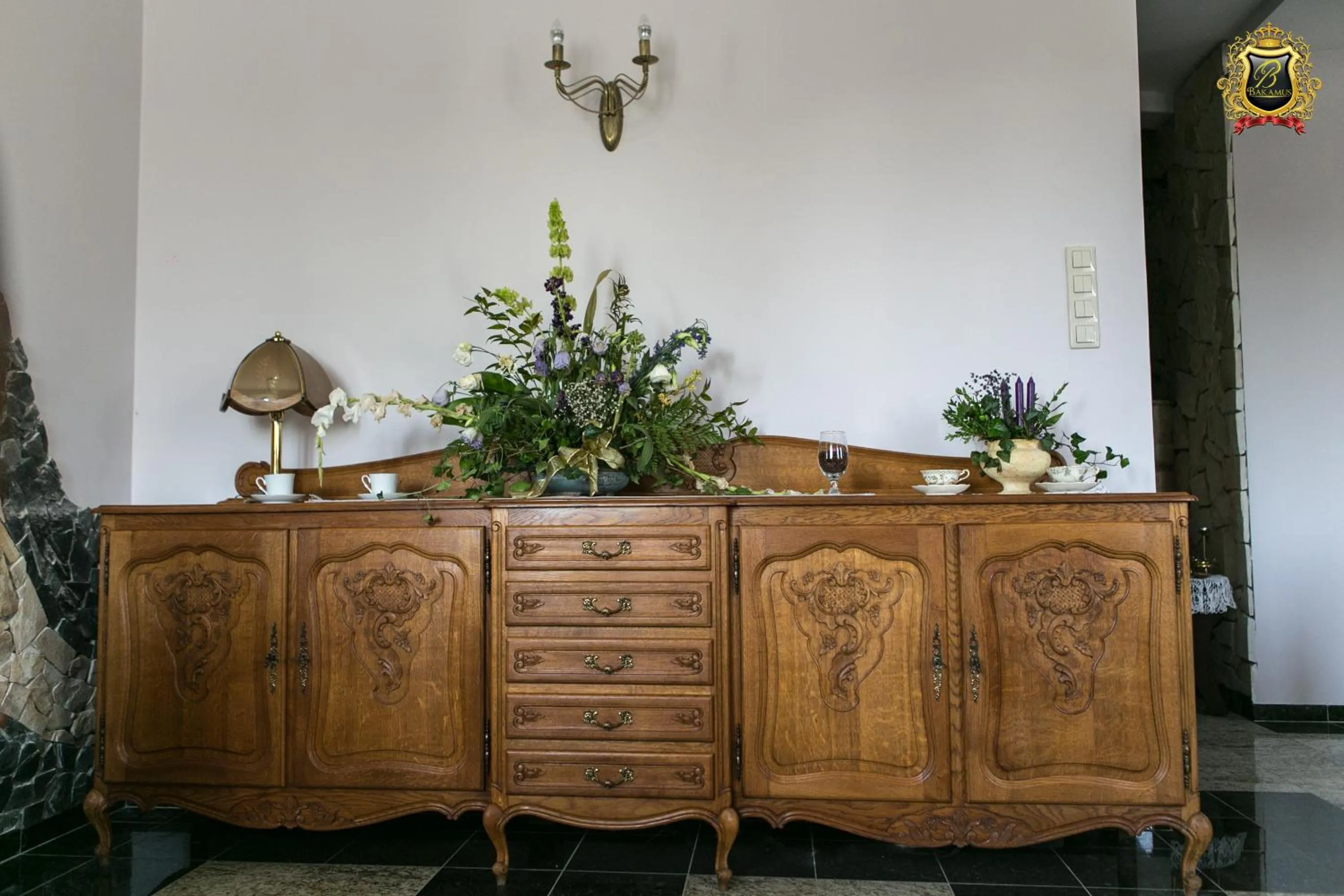 Restaurant/places to eat in Rezydencja Bakamus