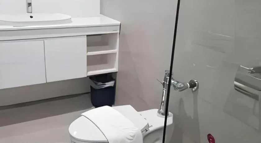 Travelite Hotel Legarda