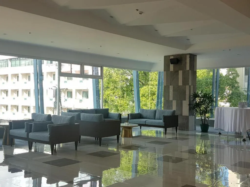 Travelite Hotel Legarda