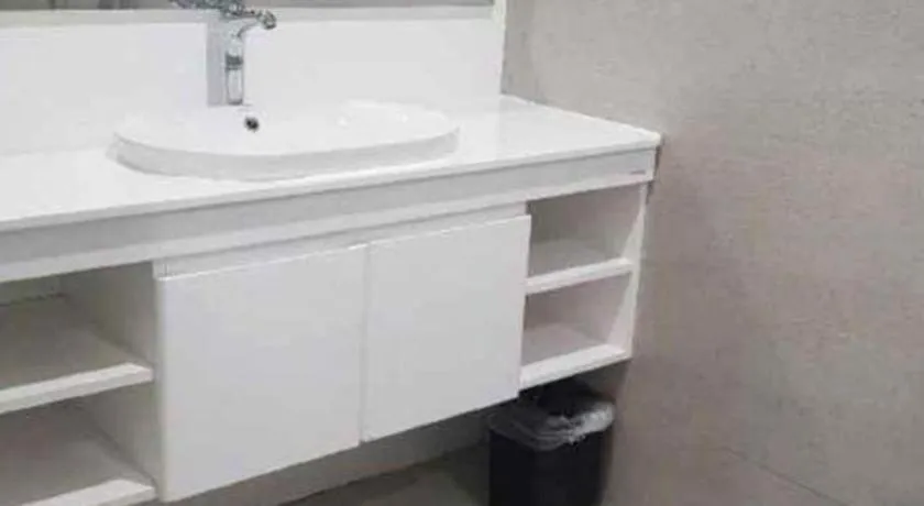 Travelite Hotel Legarda