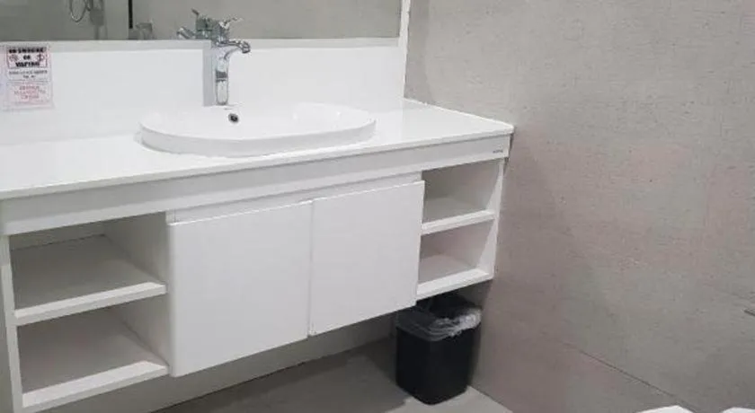 Travelite Hotel Legarda