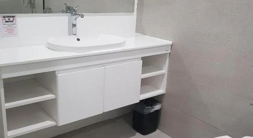 Travelite Hotel Legarda