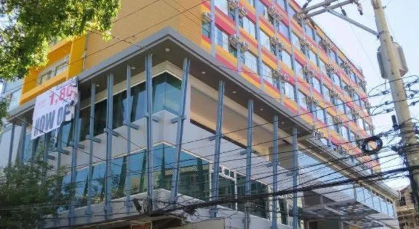 Travelite Hotel Legarda