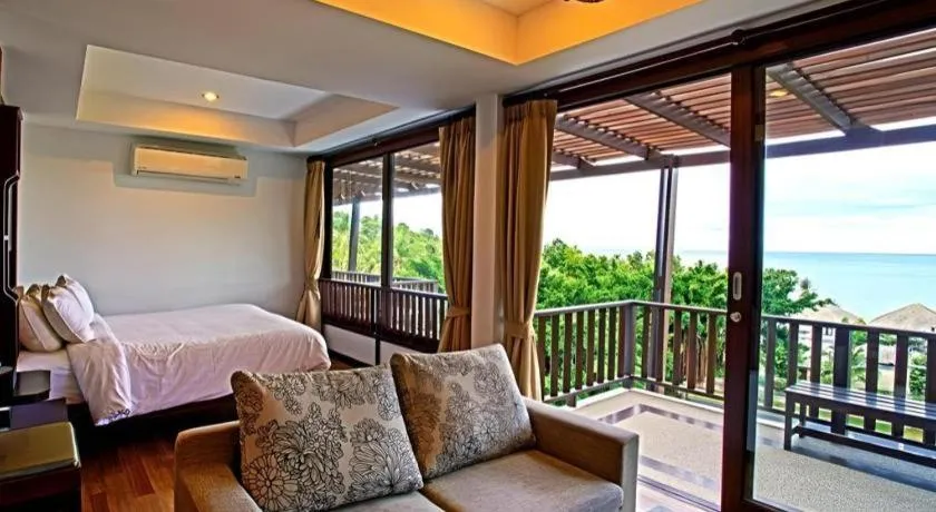 Bed in Maryoo Samui Hotel