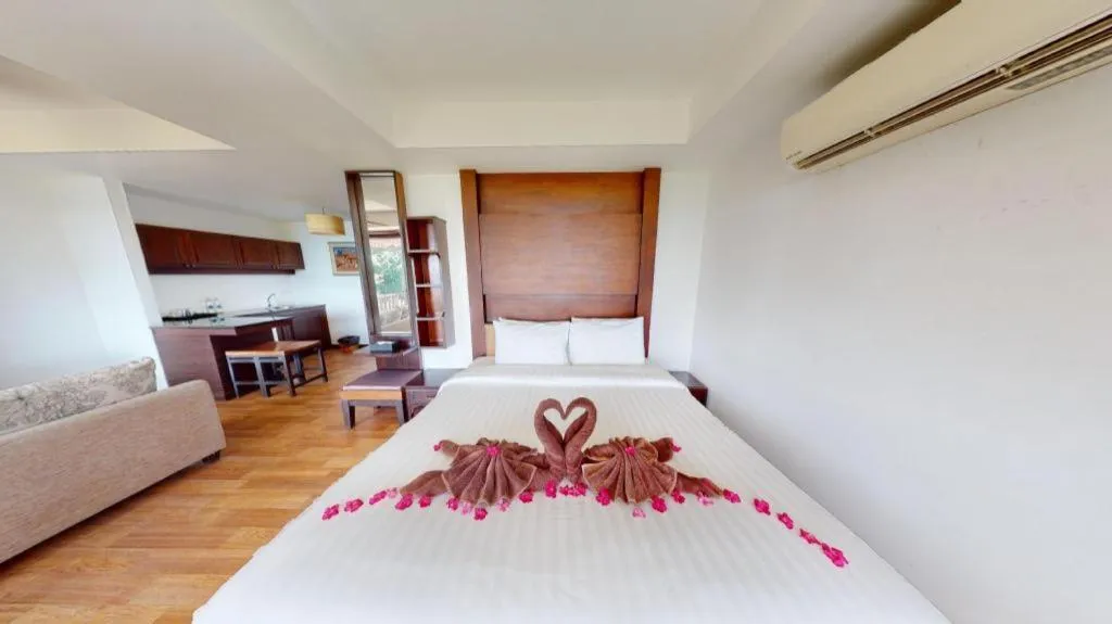 Bed in Maryoo Samui Hotel