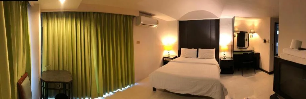 Bed in S.C. Heritage Hotel