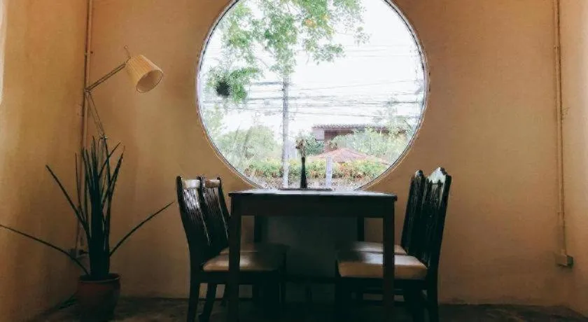 Khemjit cafe' and bed