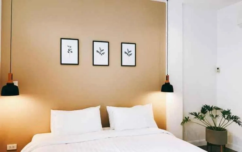 Bed in Khemjit cafe' and bed