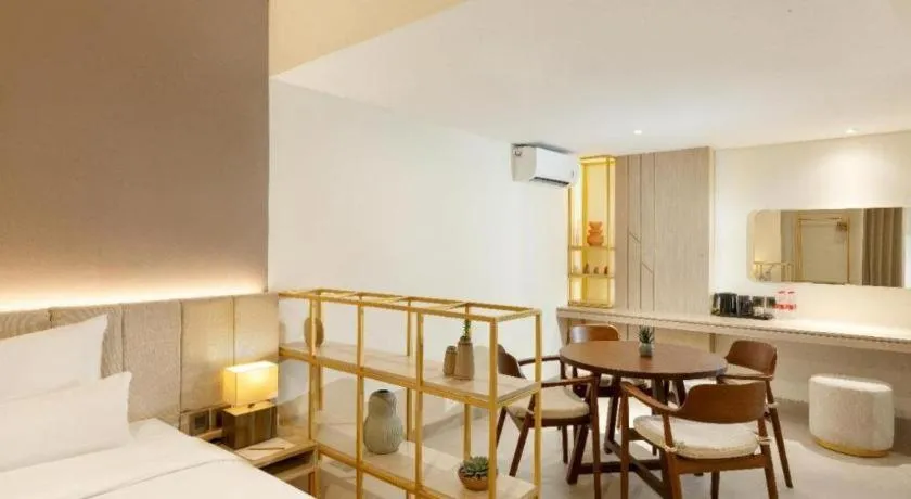 Bed in Elsotel Purwokerto By Daphna Management