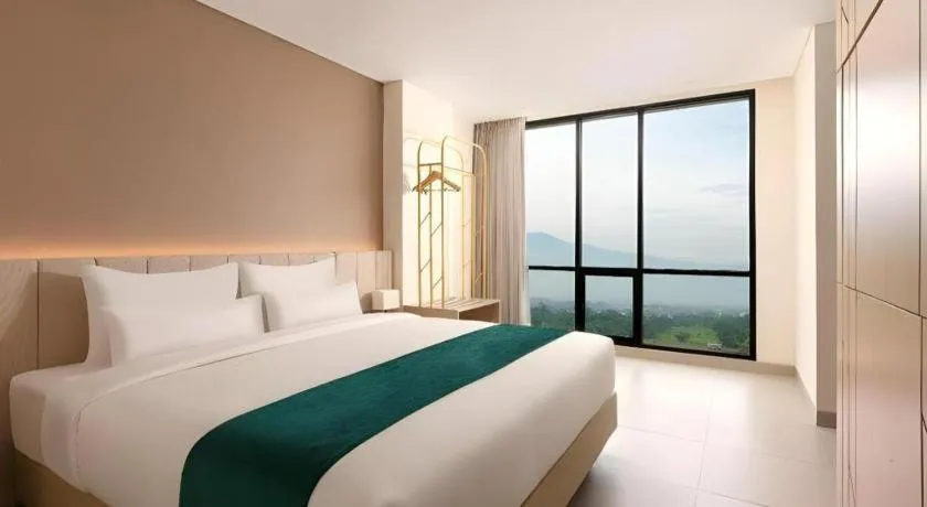 Bed in Elsotel Purwokerto By Daphna Management