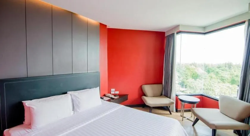 Bed in The Sez Hotel Bangsaen