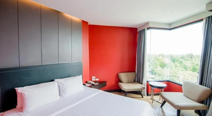 Bed in The Sez Hotel Bangsaen