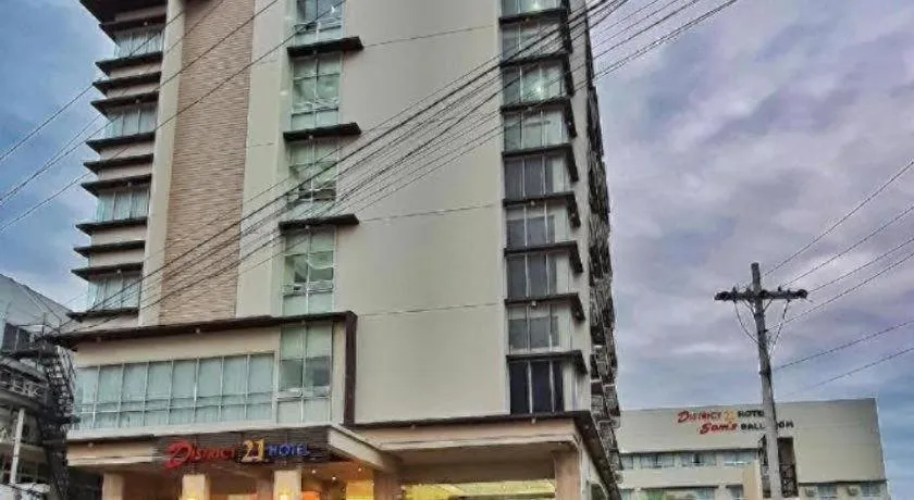 District 21 Hotel
