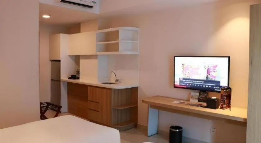 Bed in Wing Hotel Kualanamu Airport