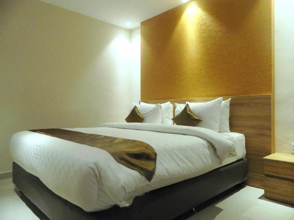 Bed in Wing Hotel Kualanamu Airport