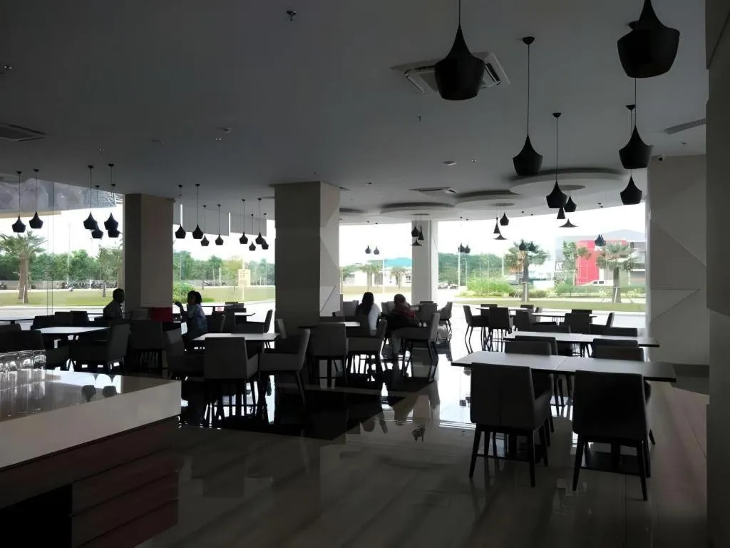 Wing Hotel Kualanamu Airport