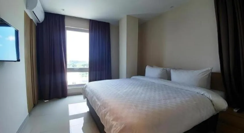 Bed in Wing Hotel Kualanamu Airport