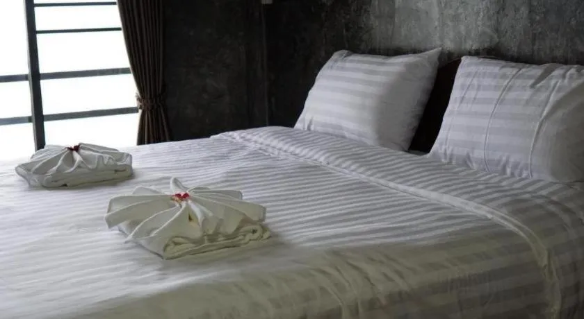 Bed in 101 Tea Green View