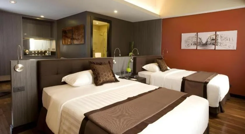 Bed in F1 Hotel Manila