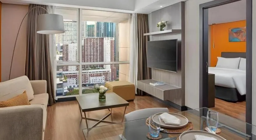 Bed in F1 Hotel Manila