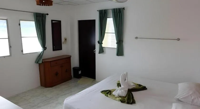 Bed in Sananwan Palace