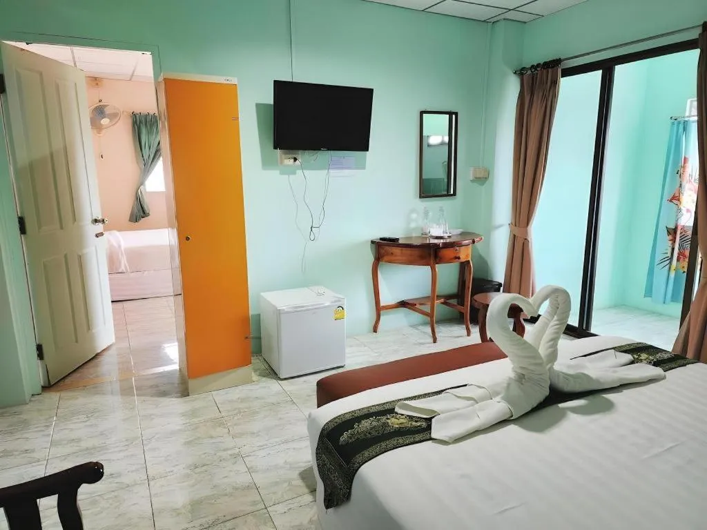 Bed in Sananwan Palace