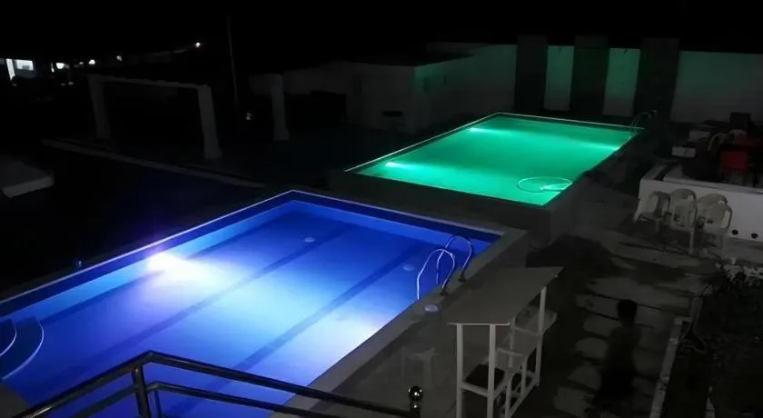 Palm Grove Saud Holiday Complex Hotel