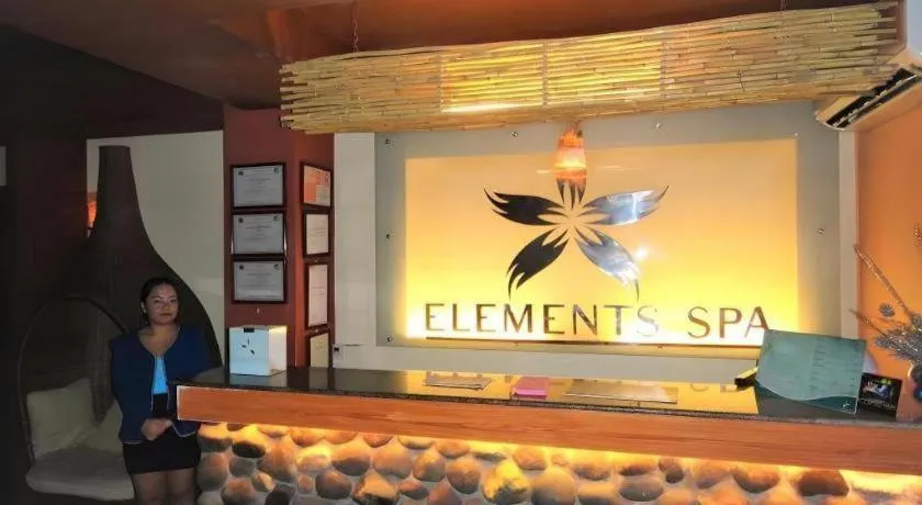 Mallberry Suites Business Hotel