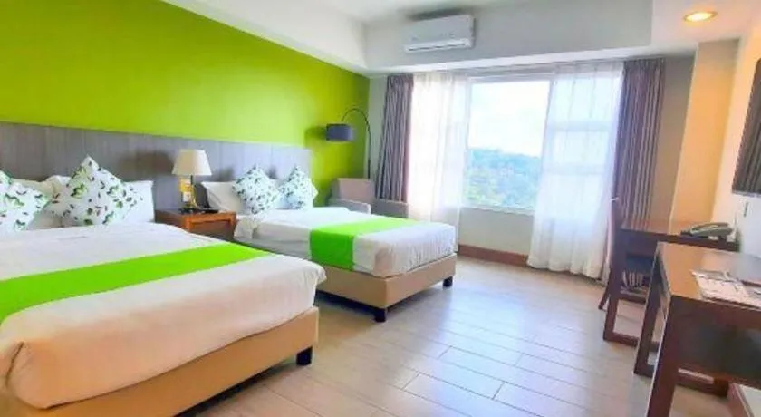 Bed in Newtown Plaza Hotel