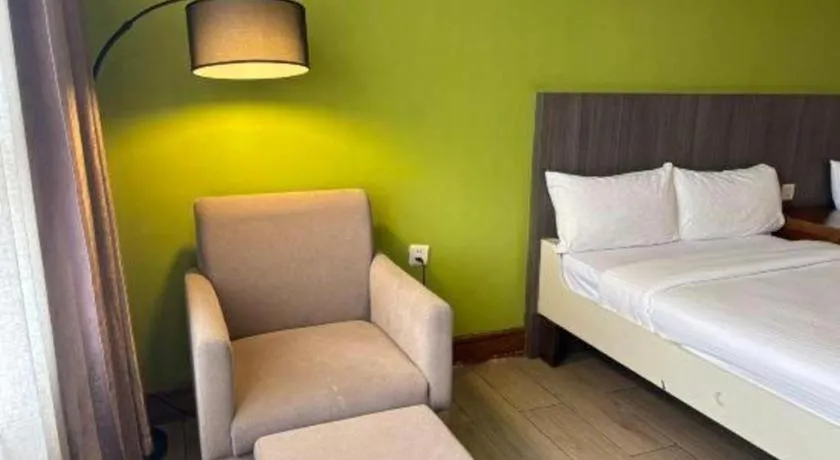 Bed in Newtown Plaza Hotel