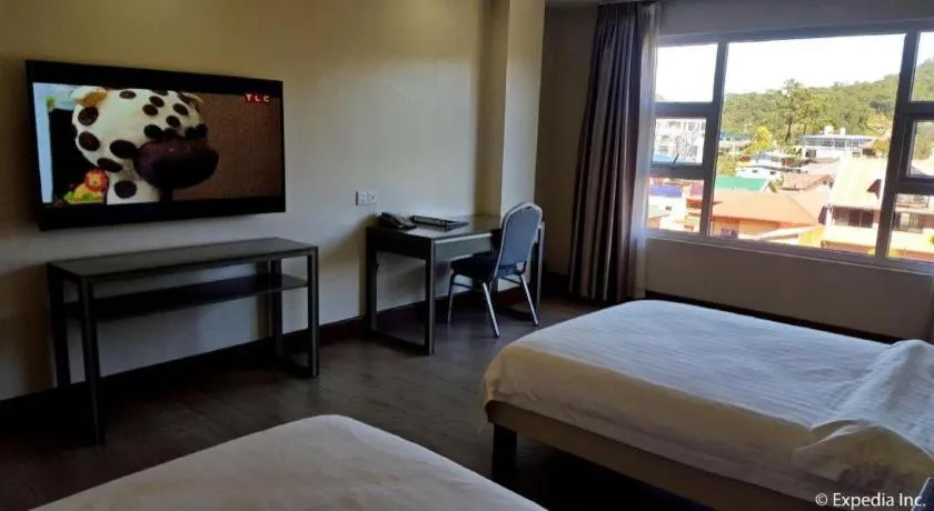 Bed in Newtown Plaza Hotel