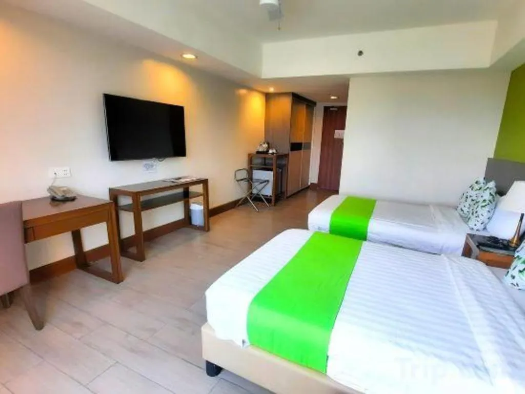 Bed in Newtown Plaza Hotel