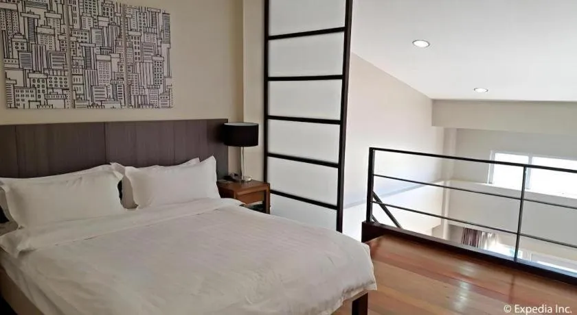 Bed in Newtown Plaza Hotel