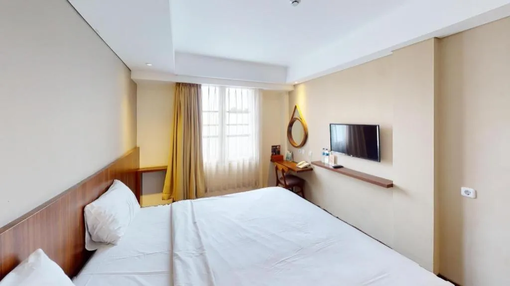 Bed in Bianco Costel