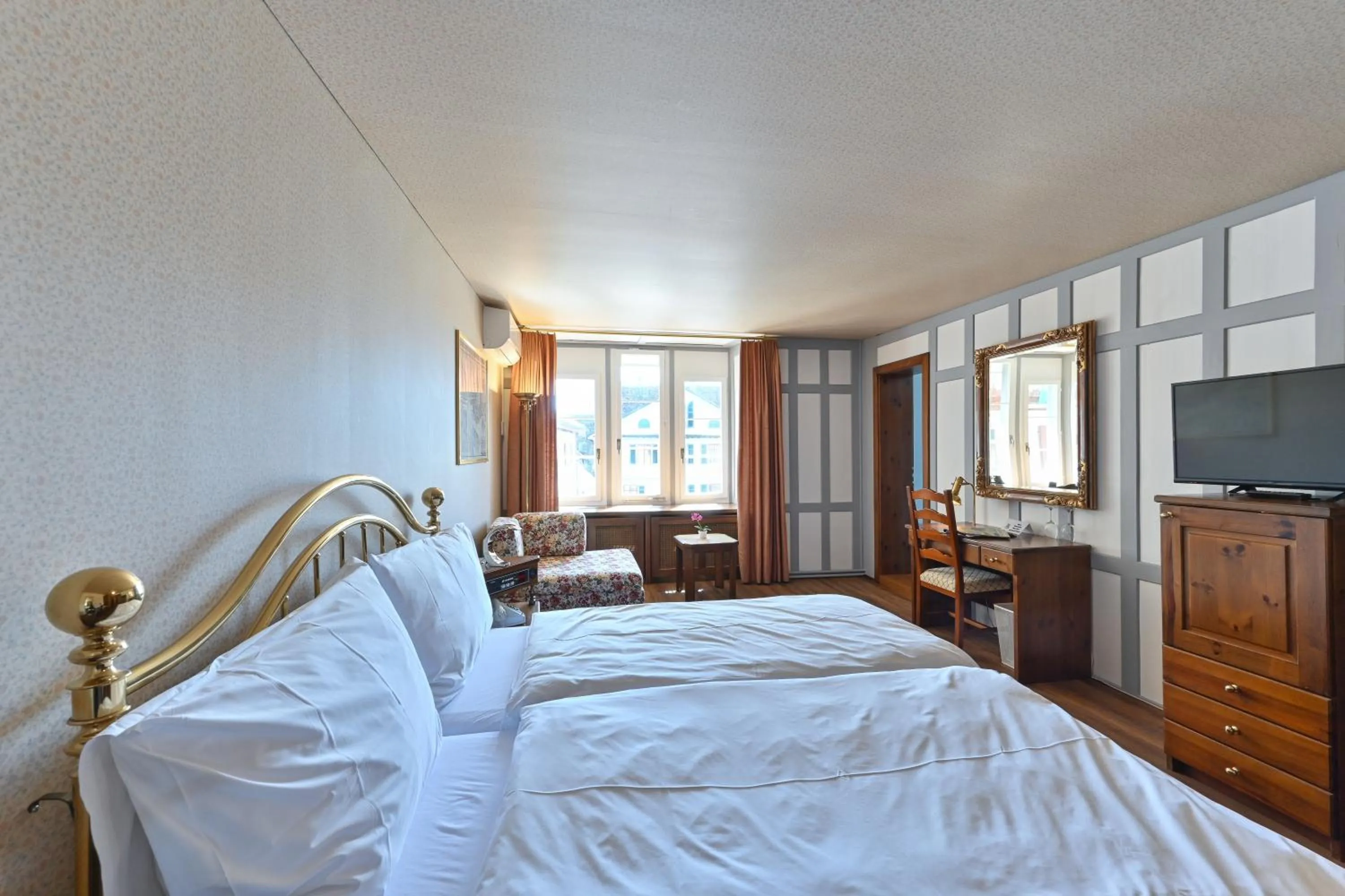 Photo of the whole room, Bed in Hotel Rheinfels
