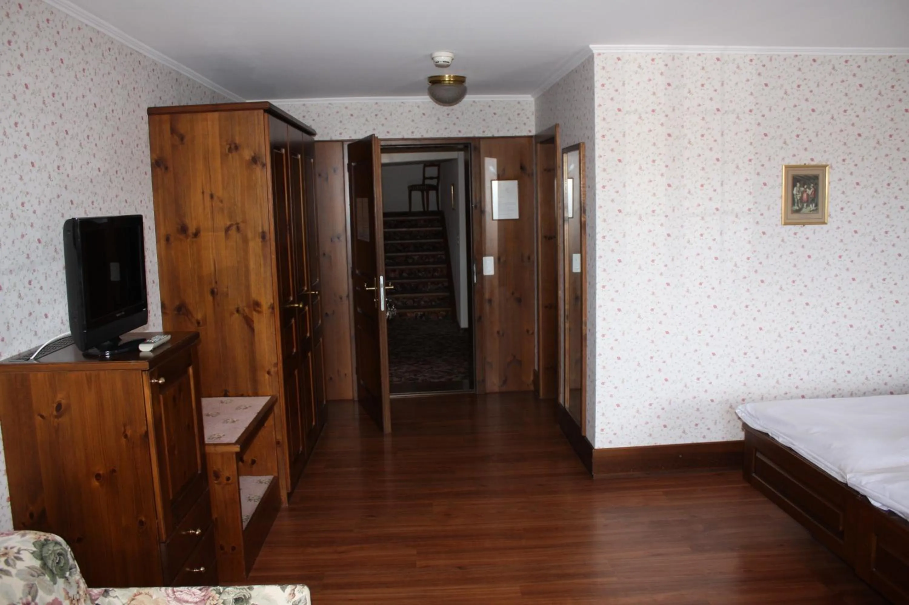 TV and multimedia, Bed in Hotel Rheinfels