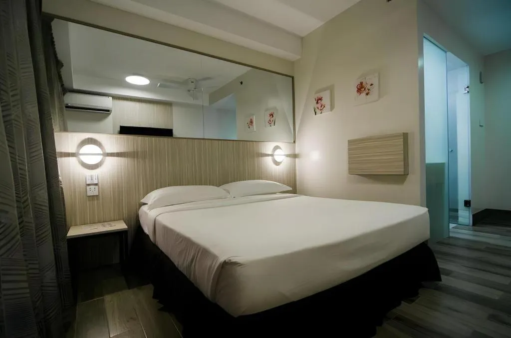 Bed in Travelite Express Hotel