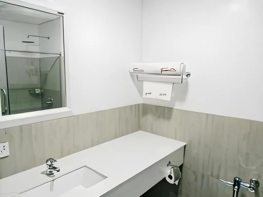 Travelite Express Hotel