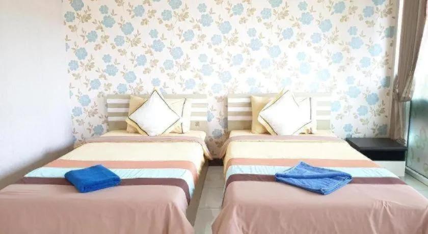 Bed in Sea Beach Koh Larn 1