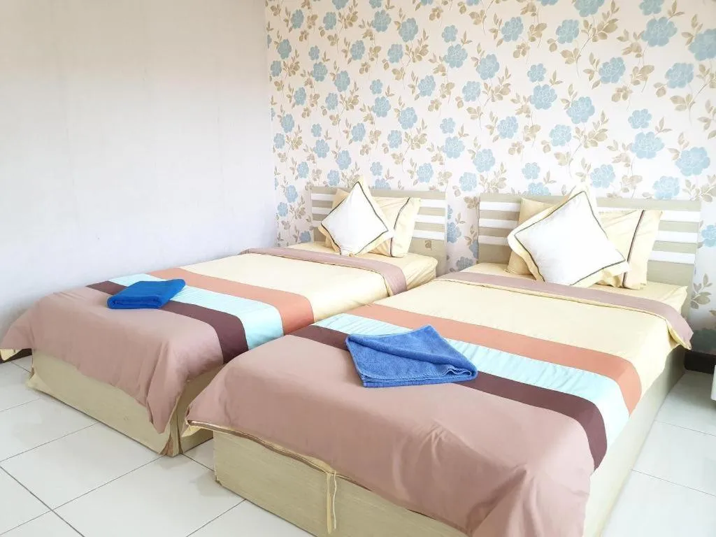 Bed in Sea Beach Koh Larn 1