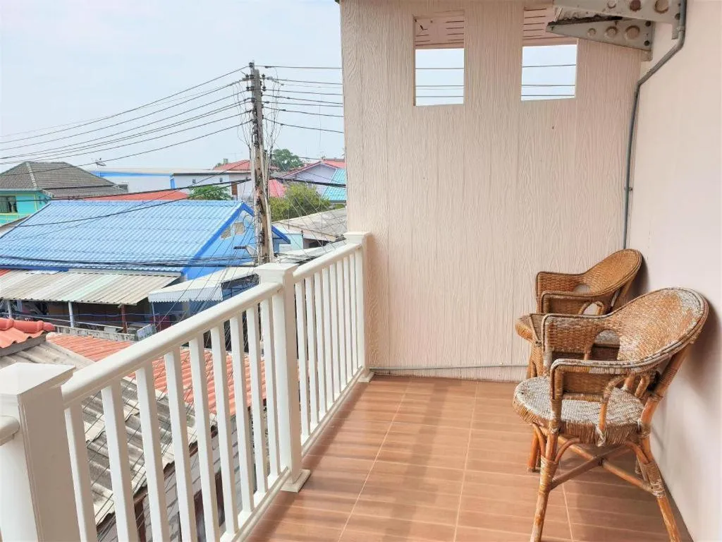 Sea Beach Koh Larn 1