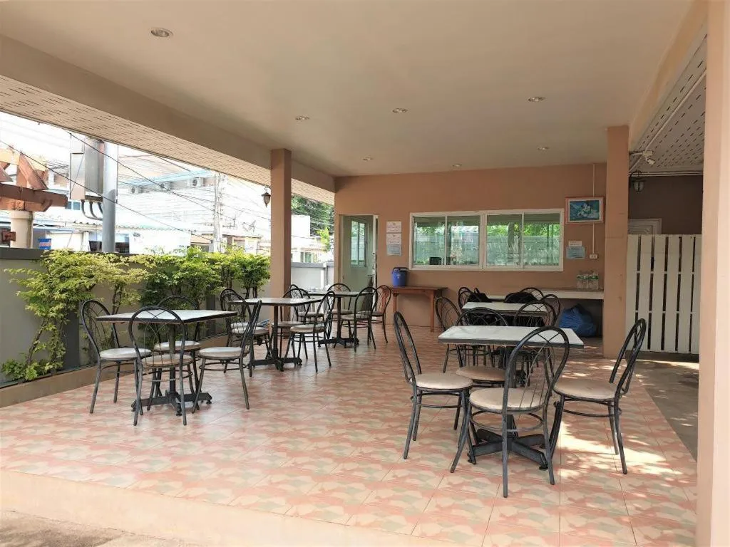 Sea Beach Koh Larn 1