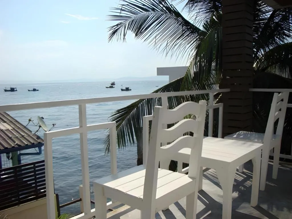 Sea Beach Koh Larn 1