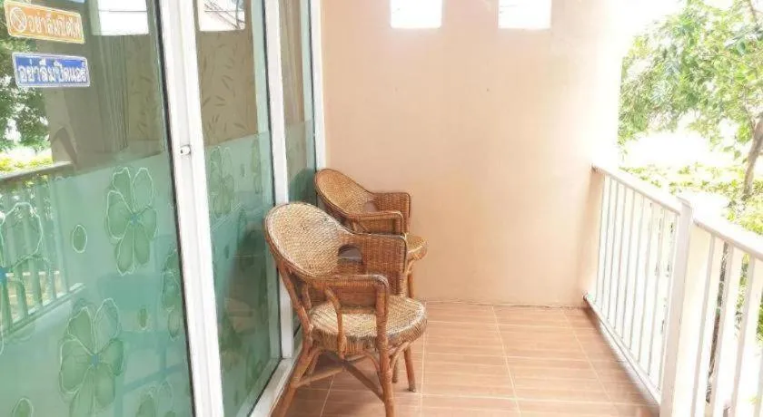 Sea Beach Koh Larn 1