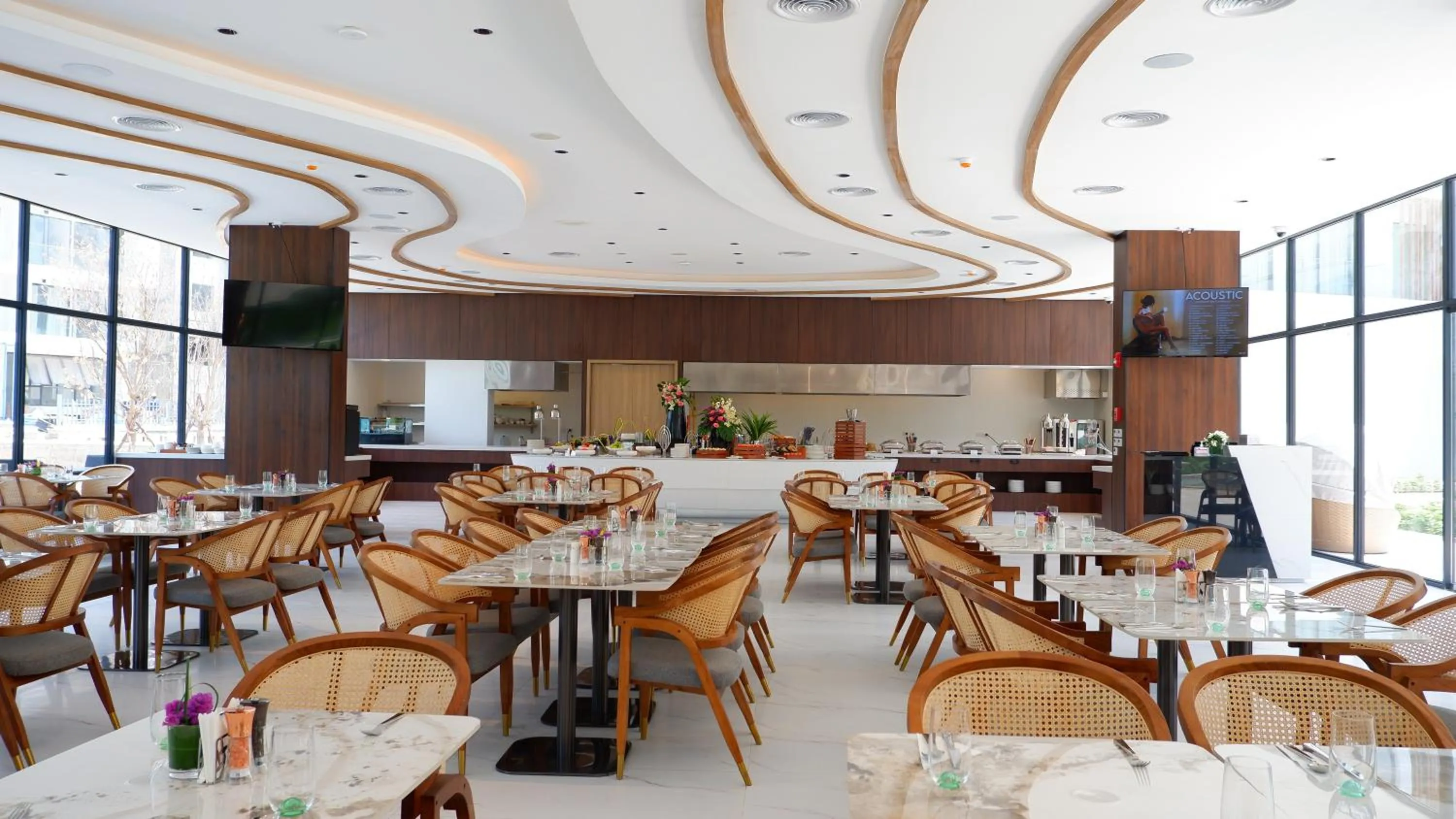 Restaurant/places to eat in Laya Resort Phuket